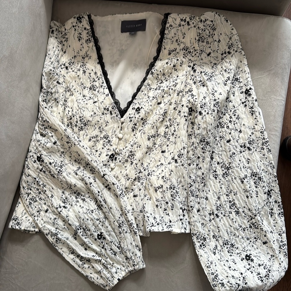 Immaculate Elegance Cream Floral Blouse